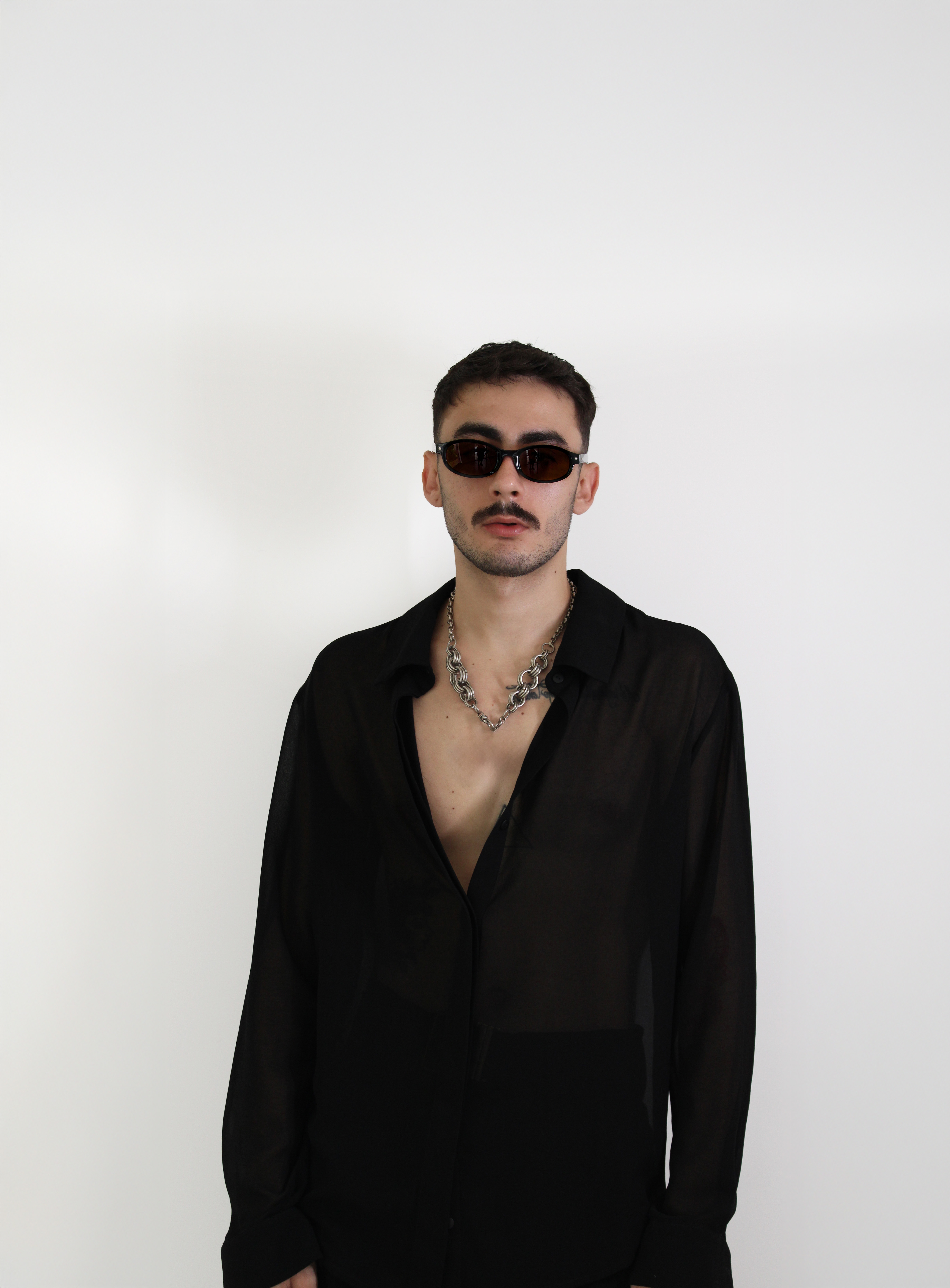 RIQUE press portrait
